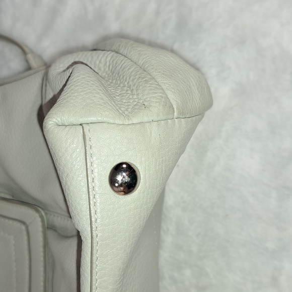 Coach Outstanding Condition - Picture 11 of 15